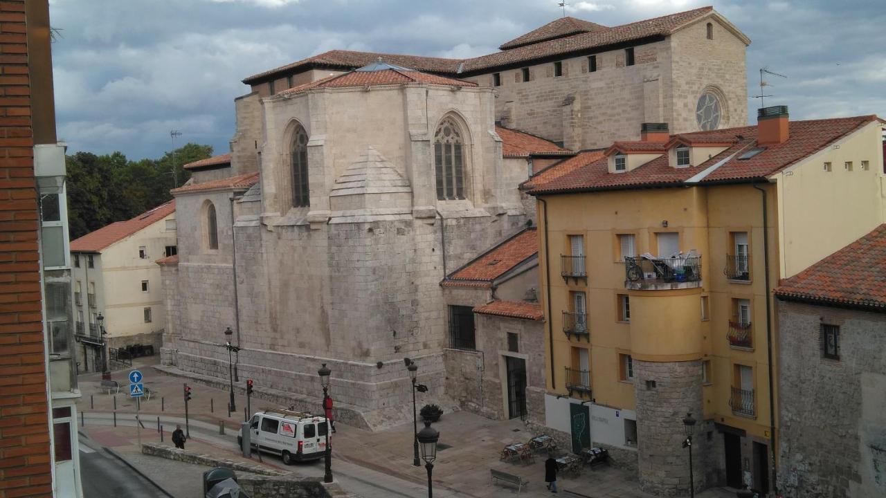 Corralon Tahonas. Centro Historico Apartment Burgos Luaran gambar